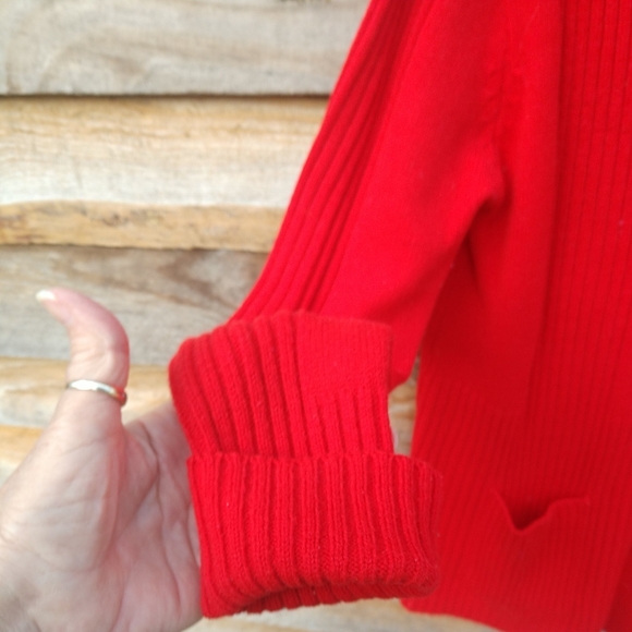 Vintage 1970's Cardigan Red Sweater Broad Collar Pockets LS Acrylic Size 42 - - Picture 3 of 10